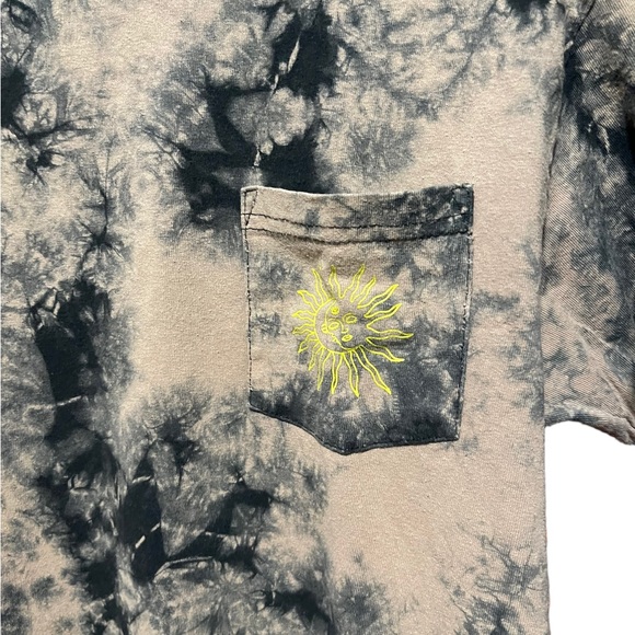 Pacsun Tie Dyed Sun Moon Pocket Graphic T-Shirt Sz Med - Picture 2 of 4